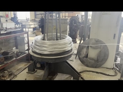 Aplicação de uma pinça de tensão eficiente para a instalação de cabos